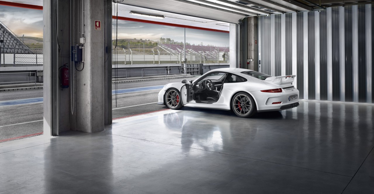White Porsche Parked In Garage At Race Track Photo 19966 Free 3d Models Free Stock Photos Desktop Wallpapers